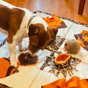 Interactive dog toys Playing dog and cats mat Handmade pet play mat Snuffle mat dog&#39;s 28x32 inches (72x82 cm)