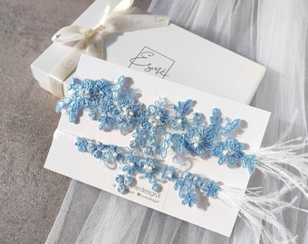Bruiloft kousenband met veren, stoffige blauwe kant bruids kousenband