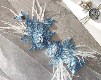 Blue wedding garter with feathers, Blue lace bridal garter