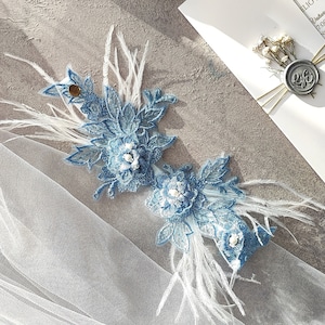 Blue wedding garter with feathers, Blue lace bridal garter