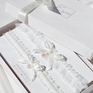 Tulle bridal garter set with bow and pearls, Minimalist keepsake and toss garter