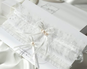 Wedding garter set with polka dot tulle, White tulle bridal garter set