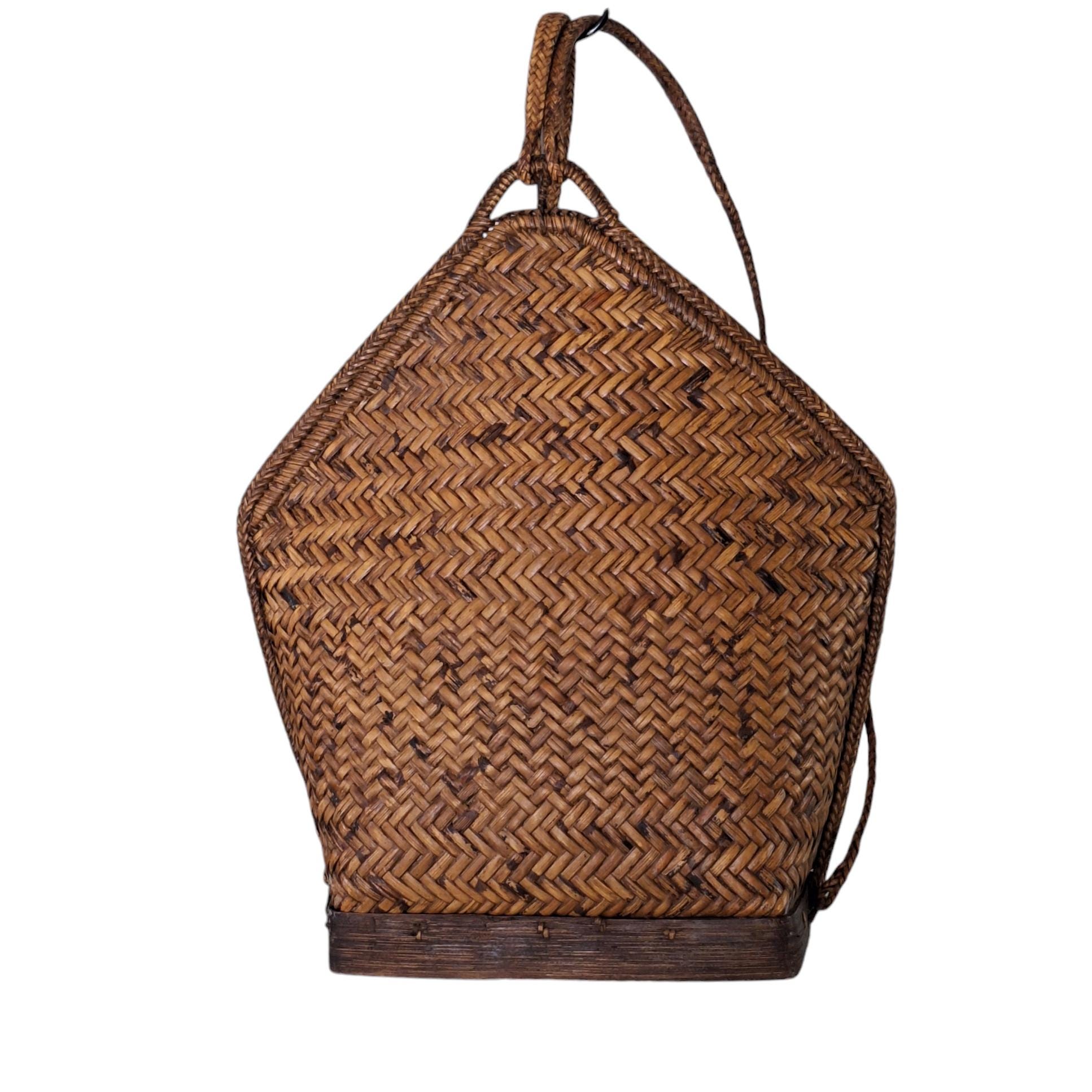 Rattan Pasiking Basket Backpack ?? | ???????? The “pasiking” (knapbasket) is the  main image 4