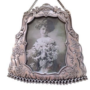Pewter Flower Design Wall Hanging Floral Photo Frame Chain Vintage Girl Portrait Home Decor Gift