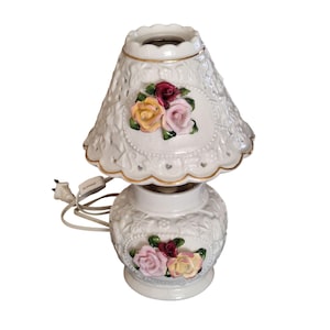 Table Boudoir Lamp with Applied Rose Flowers Scalloped Shade Gold Trim Reticulated Hearts 11&quot;