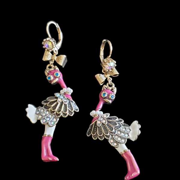 Betsey Johnson "Day at The Zoo" Collection Ostrich Pierced Dangle Drop Leverback Rhinestone Earrings Rare