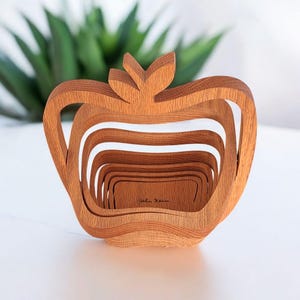 John Keim Signed Apple-Shaped Handcrafted Oak Wood Collapsible Basket Fruit Kitchen Storage Gift