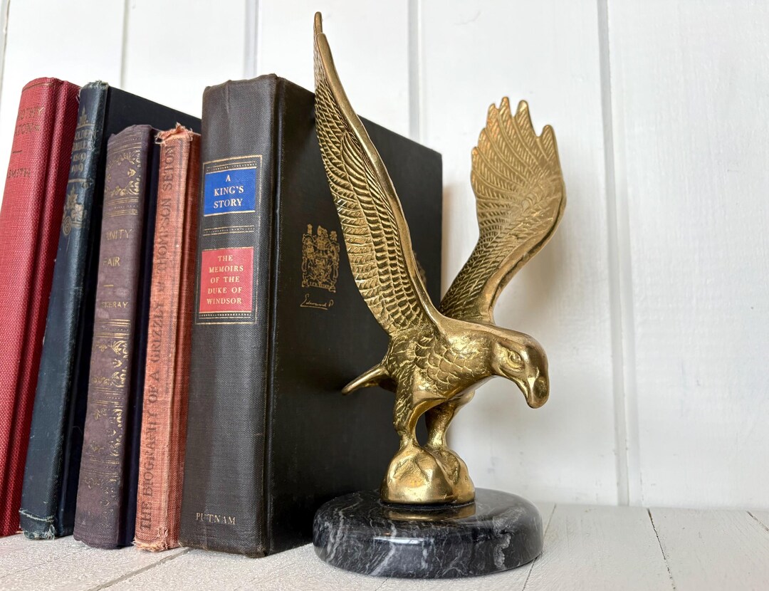 Sculpture d'aigle en laiton de Robert Signorella sur