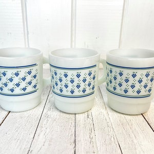 Set of 3 Vintage Mid-Century Termocrisa Milk Glass Stackable Mugs, Blue Grape Design, Blue & White Farmhouse, 1950 - 60&#39;s Kitchen Decor