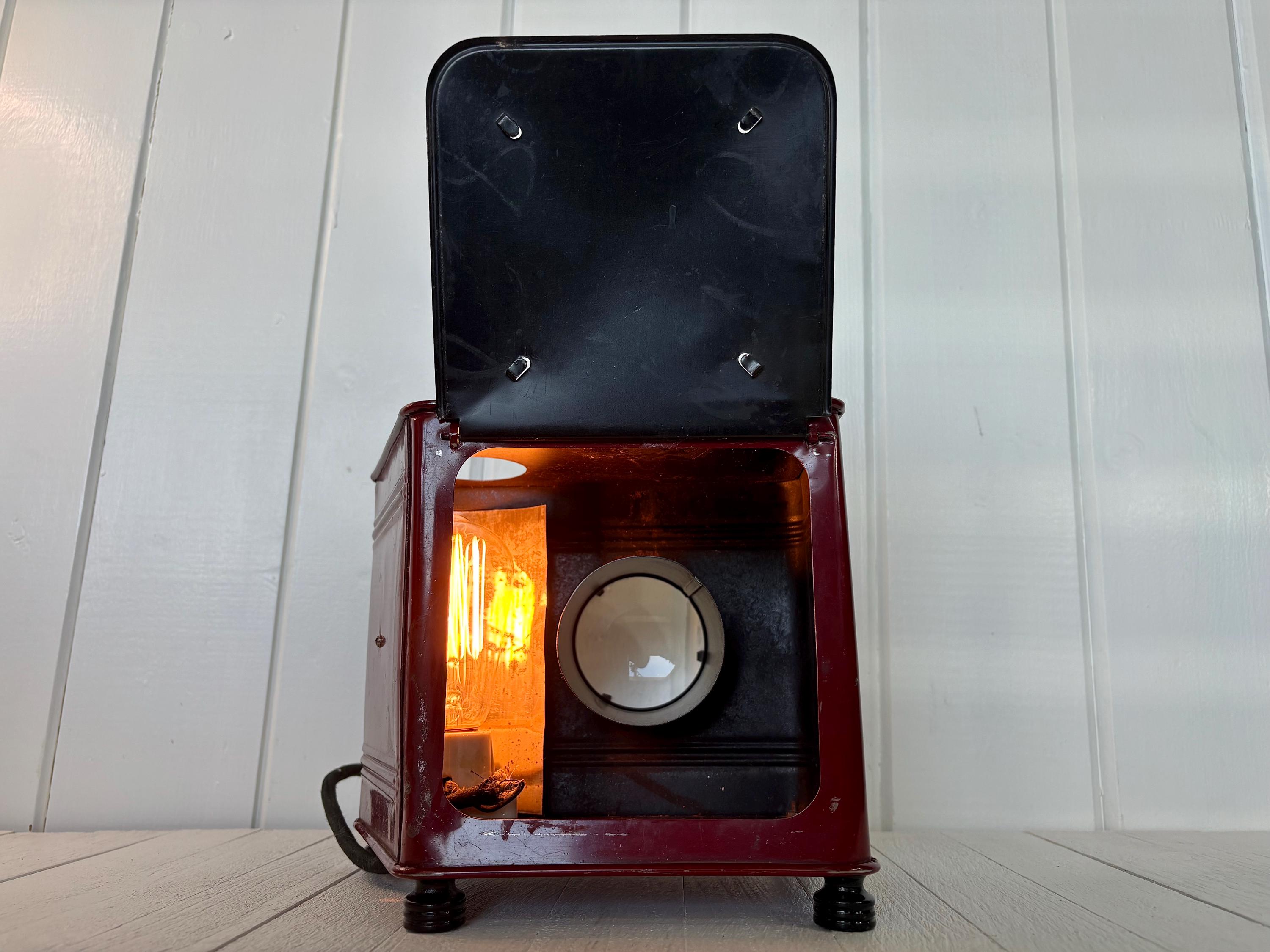 Projecteur / Lanterne Magic de Unis, France, 1920s en vente sur