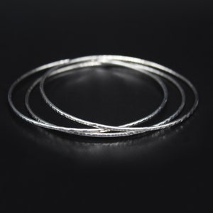 Silberarmreif 925 Sterlingsilber 1,5mm rund gehämmert handmade