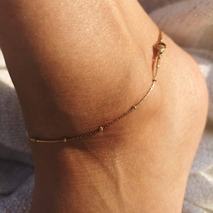 Lily Marissa - Gold 18k waterproof tarnishproof bead dainty simple chain anklet