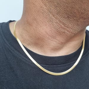 Lily Valentina - Collar unisex de oro de 18 quilates con espiga de serpiente de 4 mm de ancho, plano, resistente al agua, antideslustre, hipoalergénico, cadena de quilates
