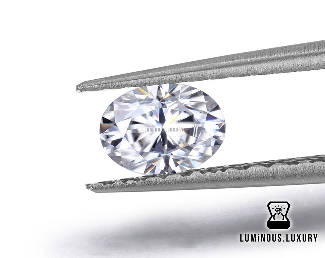 Loose Stone: Colorless Oval Brilliant Cut 0.05 Carat to 5.50 Carat ...