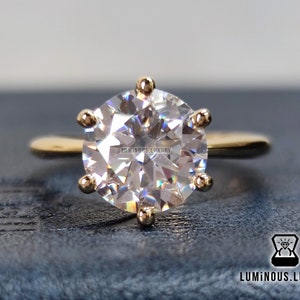 6 Prong Tulip Basket Shape 4 CT 10 MM Colorless Round Moissanite Engagement Ring, Classic Solitaire Anniversary Ring, Daily Wear Ring Gift