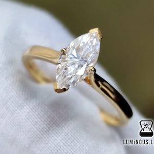 Superb 1 Carat Marquise Cut Full White Moissanite 10K/14K/18K, White/Yellow/Rose Gold 4 Prong Classic Solitaire Ring For Engagement,Wedding