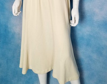 Vintage 70s Soft Cream Colored Bell Shaped Gored Maxi Skirt with Elastic Waist/ Lee Folio/ Size 12 (S-M)