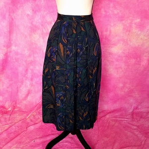 Lightweight Summer Weight Lined Pleated Wool Midi Skirt, Oversized Earth Tone Floral Print/ Geiger, Made in Austria/25” waist