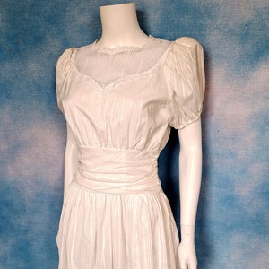 Vintage 80s White Pinstriped Prairie Square Dance Dress w Lace Illusion Sweetheart Neckline, Puffed Sleeves/ Gunne Sax Jessica McClintock/XS