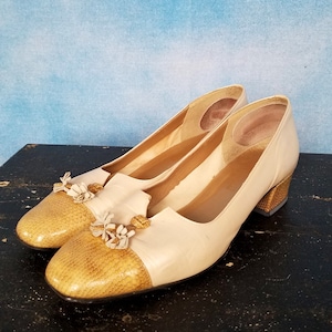 Vintage 90s Light Taupe and Mustard Gold Spectator Loafer Pumps, Faux Reptile/ Magdesians of California/ Size 8-8.5 narrow