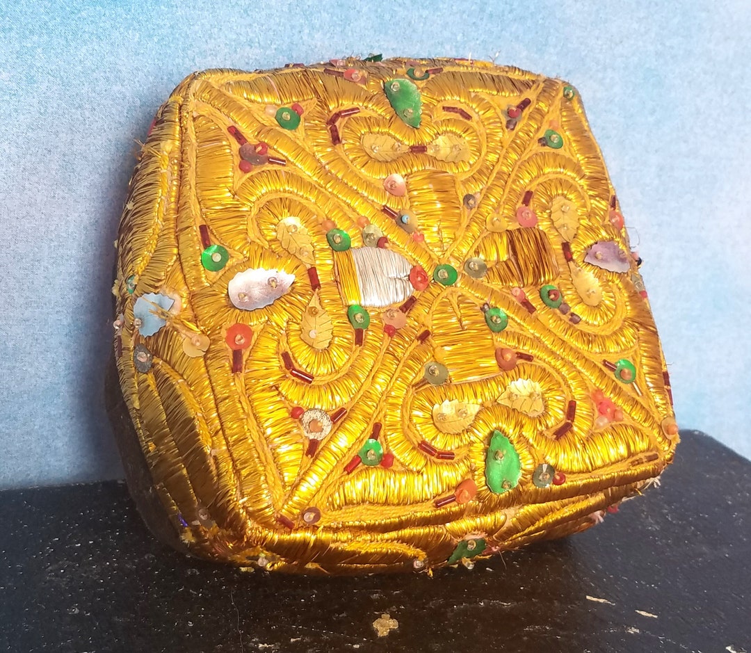 Vintage 1940s or 50s Uzbek Tubeteika Doppa Square Bridal Hat  display picture 3