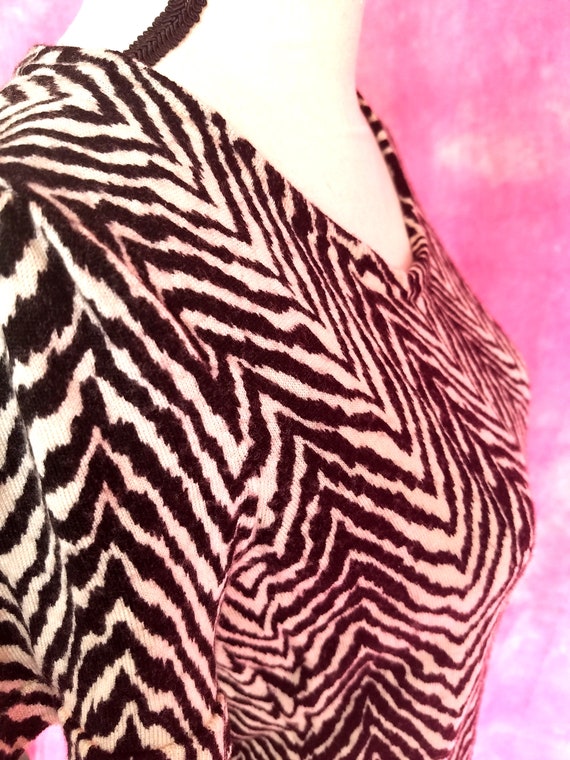 Vintage 90s Zebra Striped Short Sleeved Soft Wool… - image 2