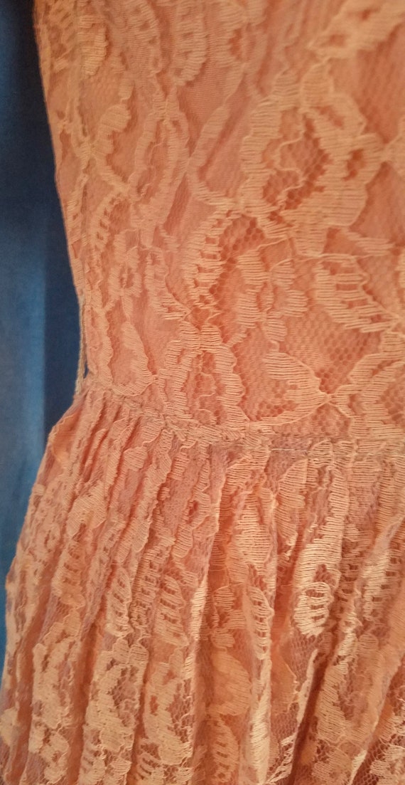 Vintage 50s Blush Peach Chantilly Lace Dress with… - image 6