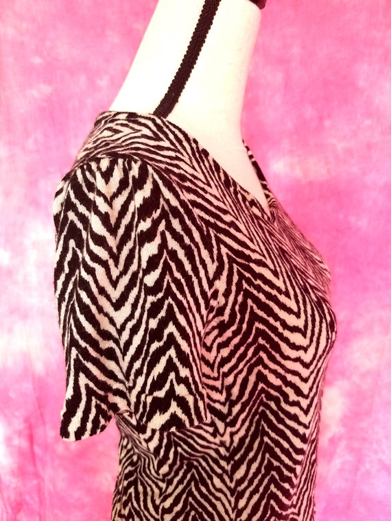 Vintage 90s Zebra Striped Short Sleeved Soft Wool… - image 5