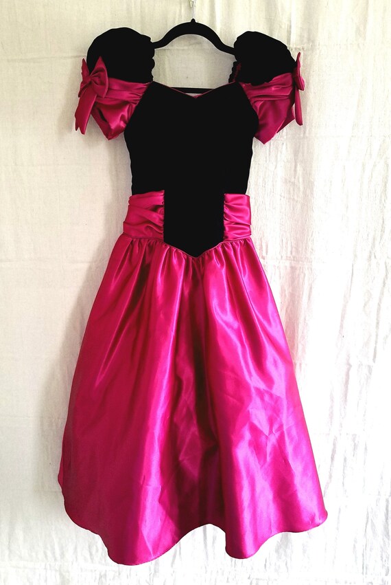 Vintage 1989 Fuschia Taffeta and Black Velvet Page