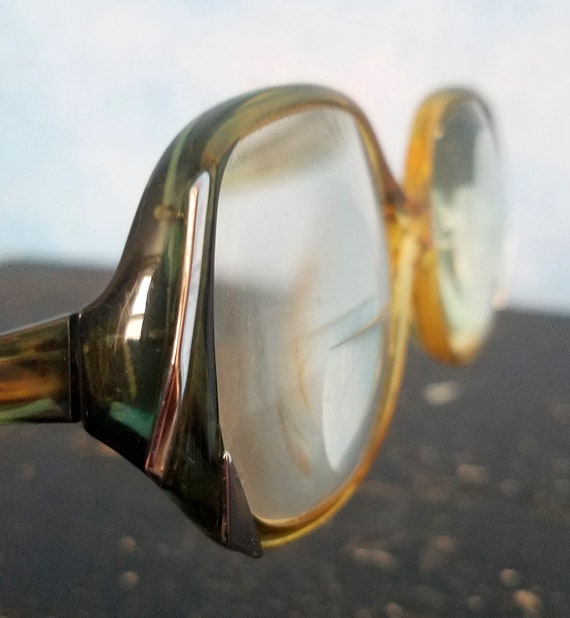 The New Maxi Temple Acetate Sunglasses