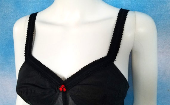 Vintage 60s Black Bullet Bra, Full Coverage, No U… - image 5