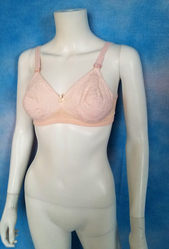 Vintage 70s Light Pink Bra, No Underwire, Lace Cups, Center Bow
