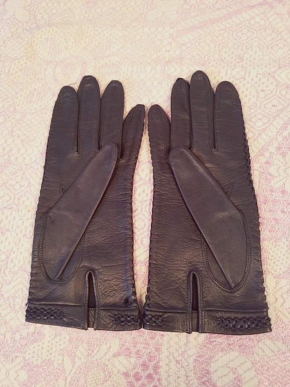 Vintage 1950s Dark Navy Blue Kid Gloves with Deco… - image 2