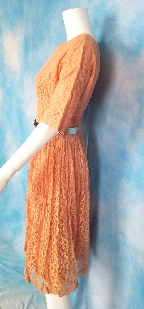 Vintage 50s Blush Peach Chantilly Lace Dress with… - image 8