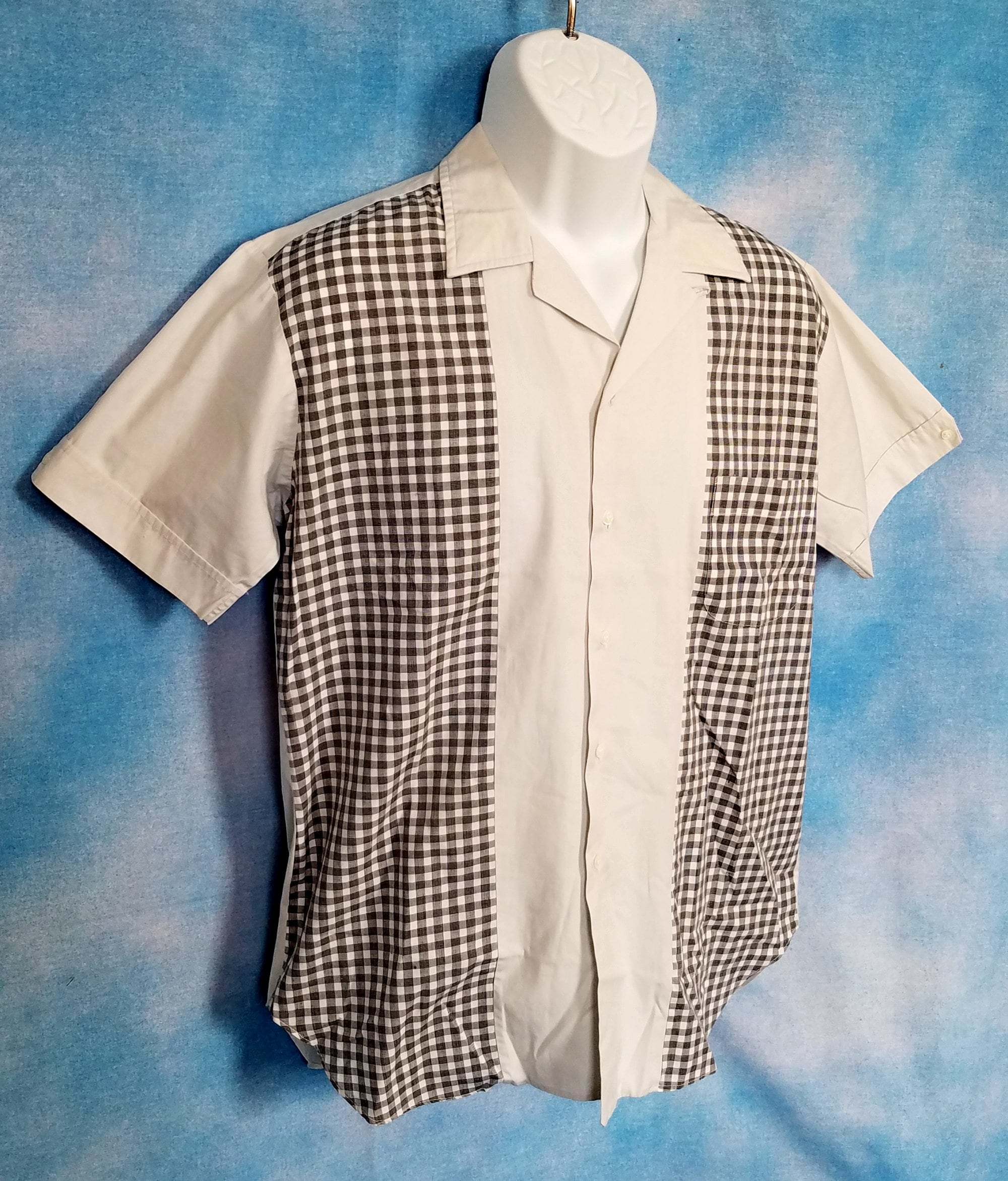 Vintage 1997 Mens Light Pearl Gray and Black and White Gingham Sport