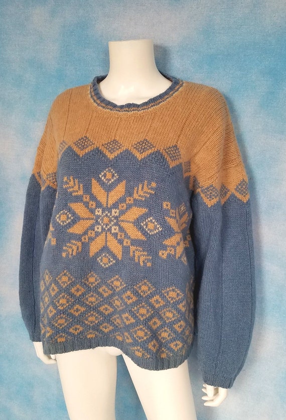 Vintage 90s Tan and French Blue Nordic Fair Isle T