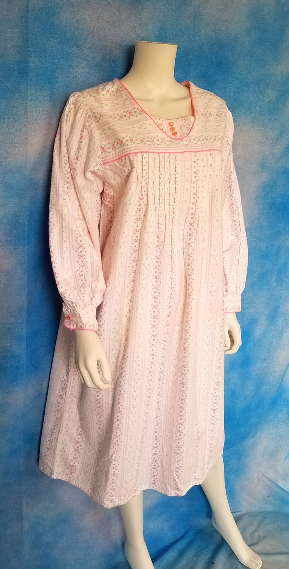 Vintage 80s White Flannel Long Sleeved Nightgown … - image 3