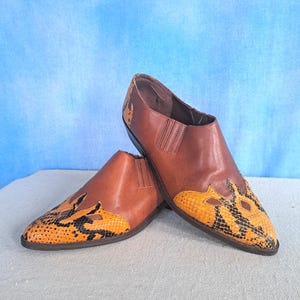 Vintage 90s Genuine Snake Skin Ankle Boots Brown Heeled Pointed Toe Western 90s Brown Snake Print Cowboy Ankle Boots / Vintage 1990s  main image 4