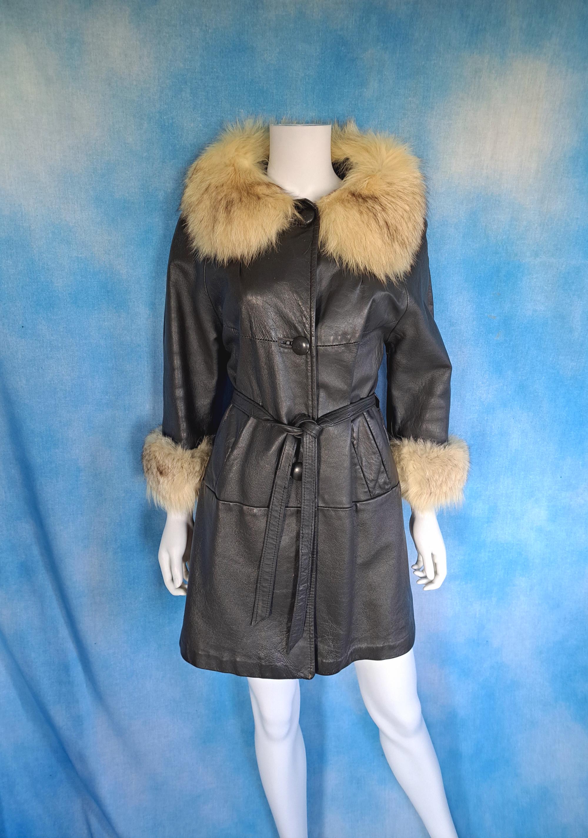 Vintage 70s Gunmetal Gray Short Leather Trench Coat With Arctic