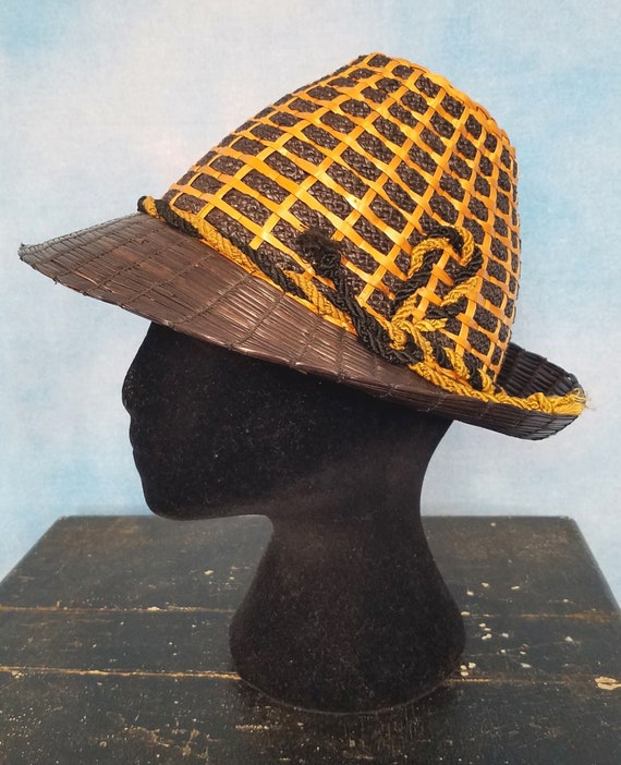 Vintage 50s Black and Gold Straw Novelty Weave Alpine Tyrolean 