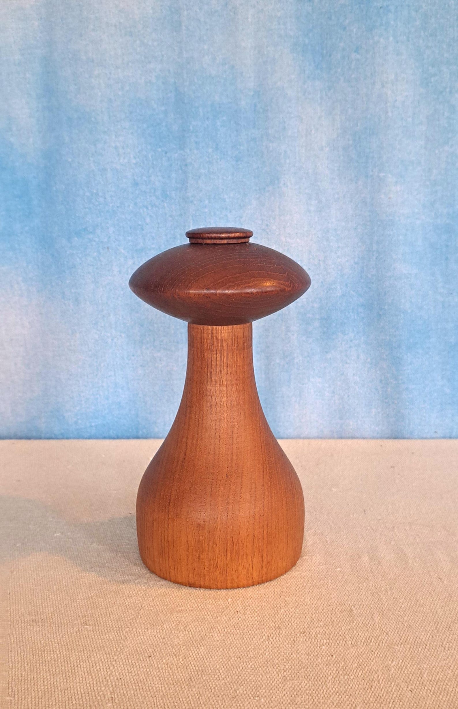 Vintage 1960s Dansk Designs Teak #895 "UFO" Pepper Mill and Salt Shaker, Jens Quistgaard, Denmark