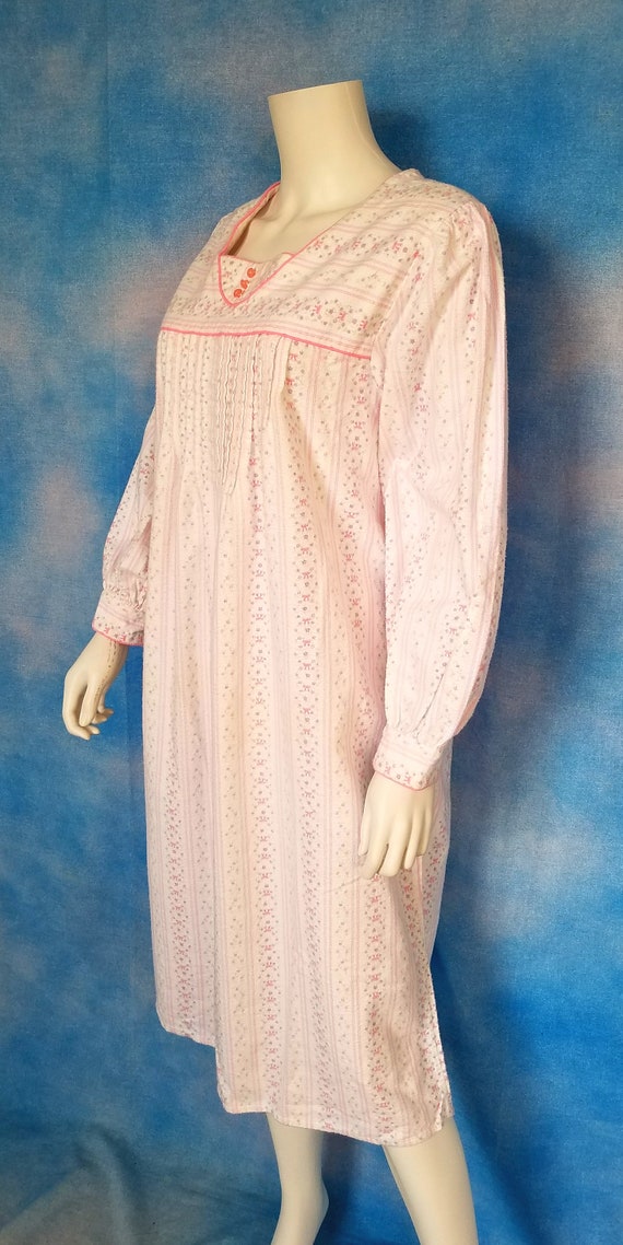 Vintage 80s White Flannel Long Sleeved Nightgown … - image 6