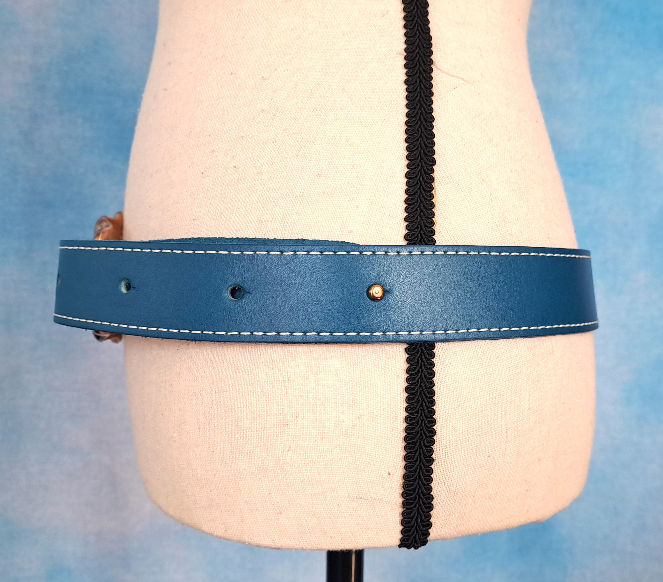 Vintage 70s Unique Teal Leather Belt With White Stitching  display picture 1