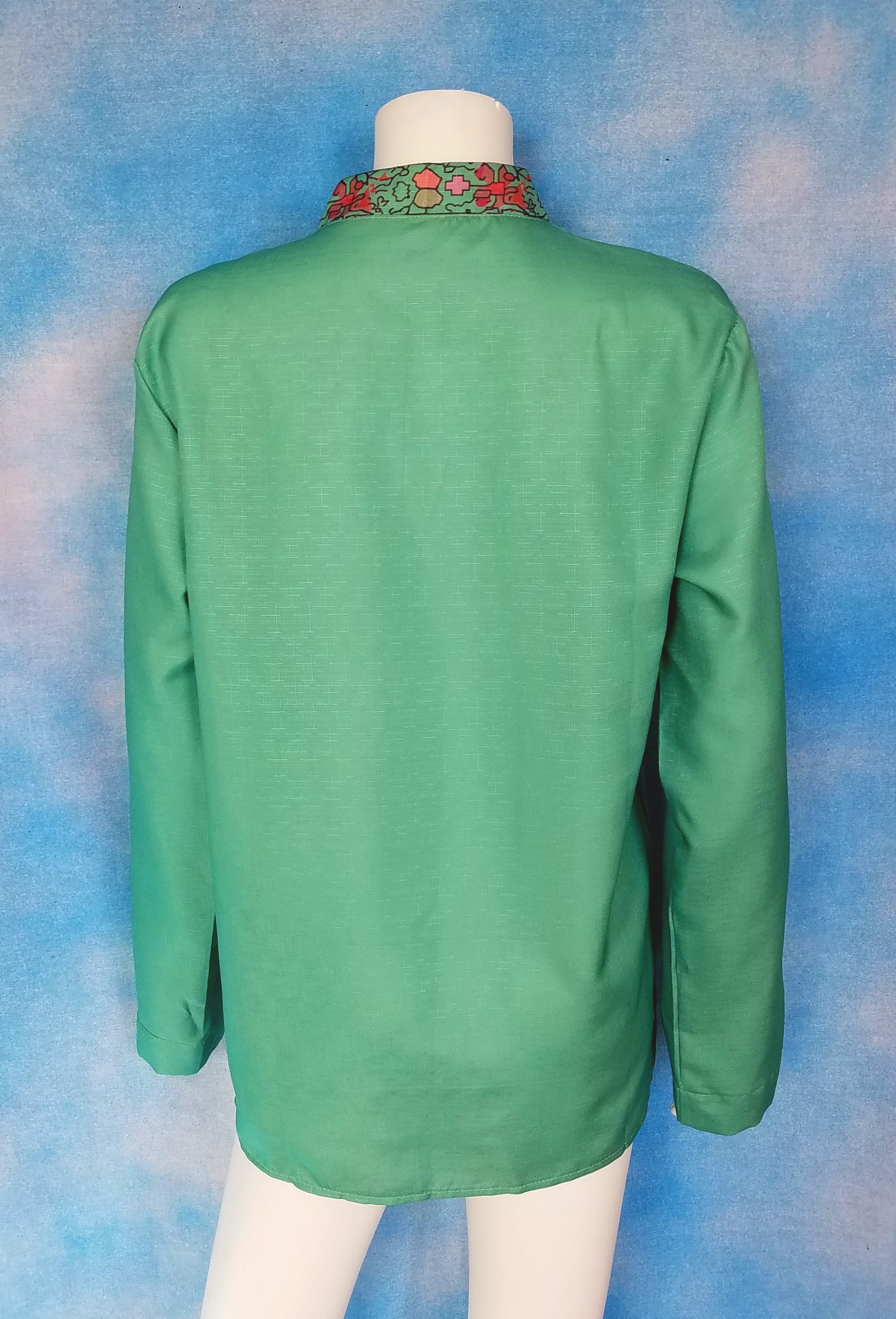 Vintage 70s Mint Green Tunic Shirt, Pastel Geometric