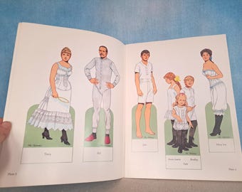 Paper Doll　three books　Tom Tierney il_1080xN.6601575664_andw.jpg