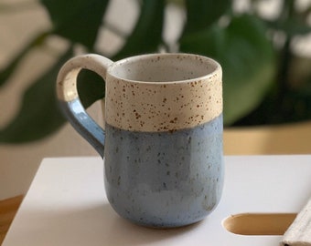 Keramik Tasse handgemacht / getöpferte Tasse aus Keramik in blau weiß / Kaffeebecher in groß / Kaffeetasse, auch als Set / Keramik Geschirr