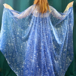 Zeldzame vintage jaren 1970 Jean Allen Cape blauwe maxi-jurk. Boho puur. Ruches lijfje. Feestjurk. Retro. afbeelding 9