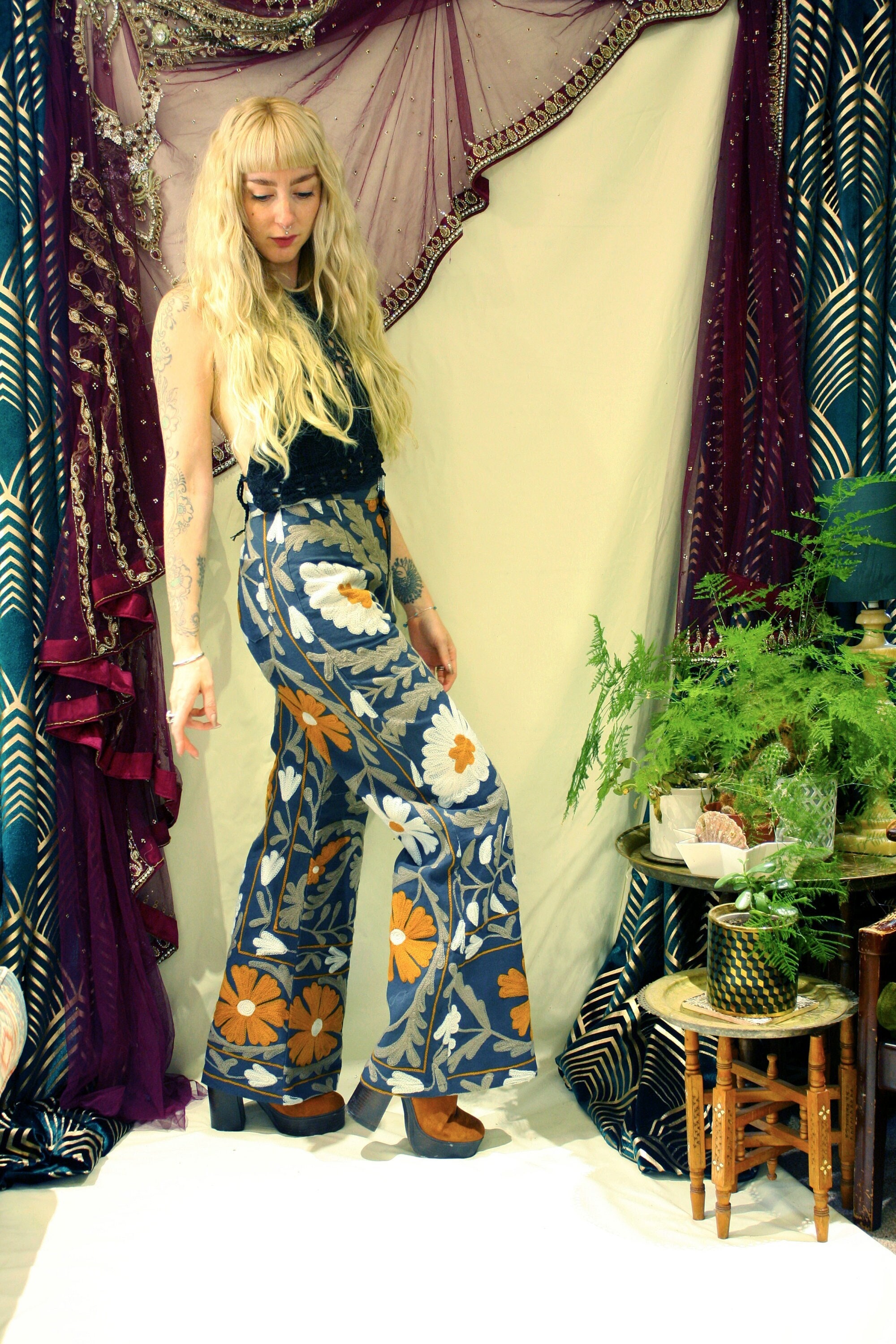 【BAON】Belleudi Heart Embroidery Rivet Bermuda Cotton Pants BAON】Belleudi Heart Embroidery Rivet Bermuda Cotton Pants