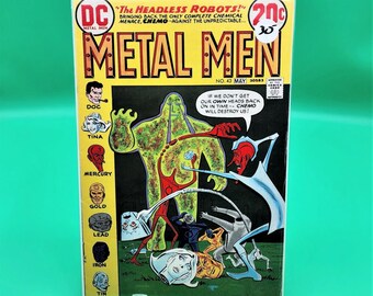 Metal Men #43 DC Gran portada con The Headless Robots