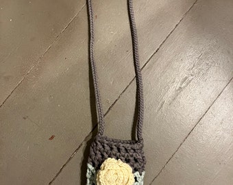 HTW sunnie pouch with flower